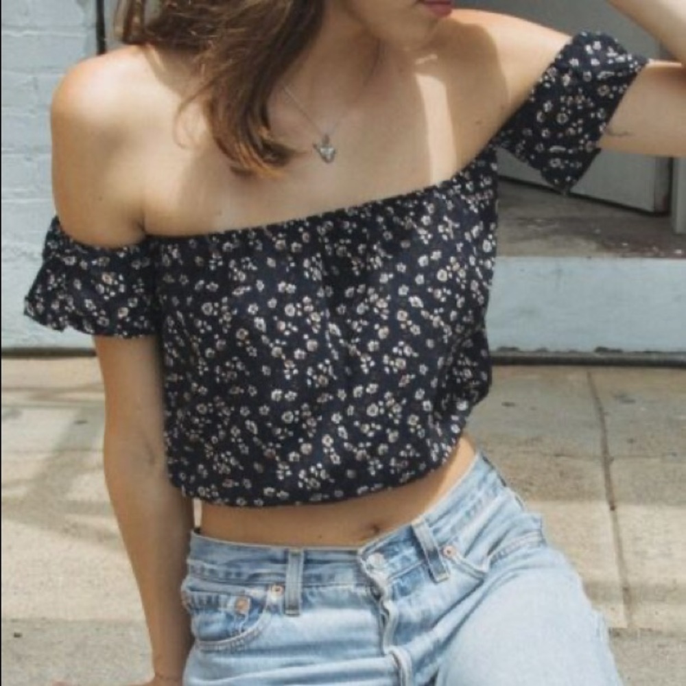 Brandy Melville Off Shoulder Floral Crop Top
